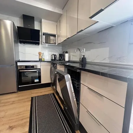 Yanis Apartament Torrevieja